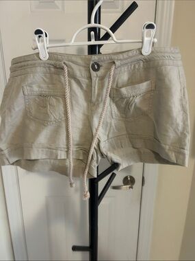 Dynamite Light Taupe Drawstring Linen-Blend Shorts size 7 waist 17